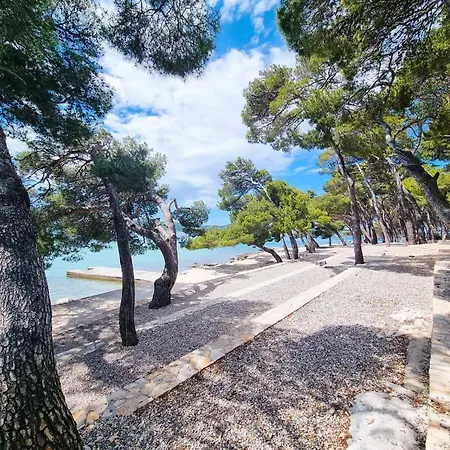 Mobile Dream, Soline Kemp Biograd Na Moru